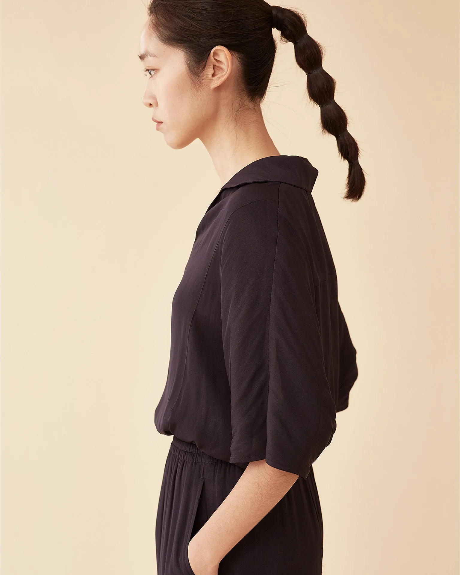 Classic Spread Collar Top / Navy
