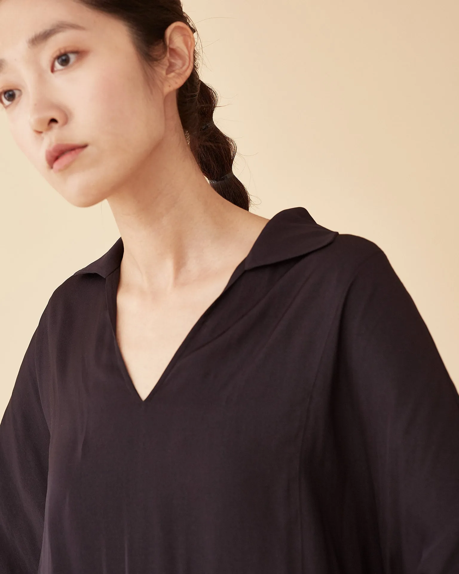 Classic Spread Collar Top / Navy