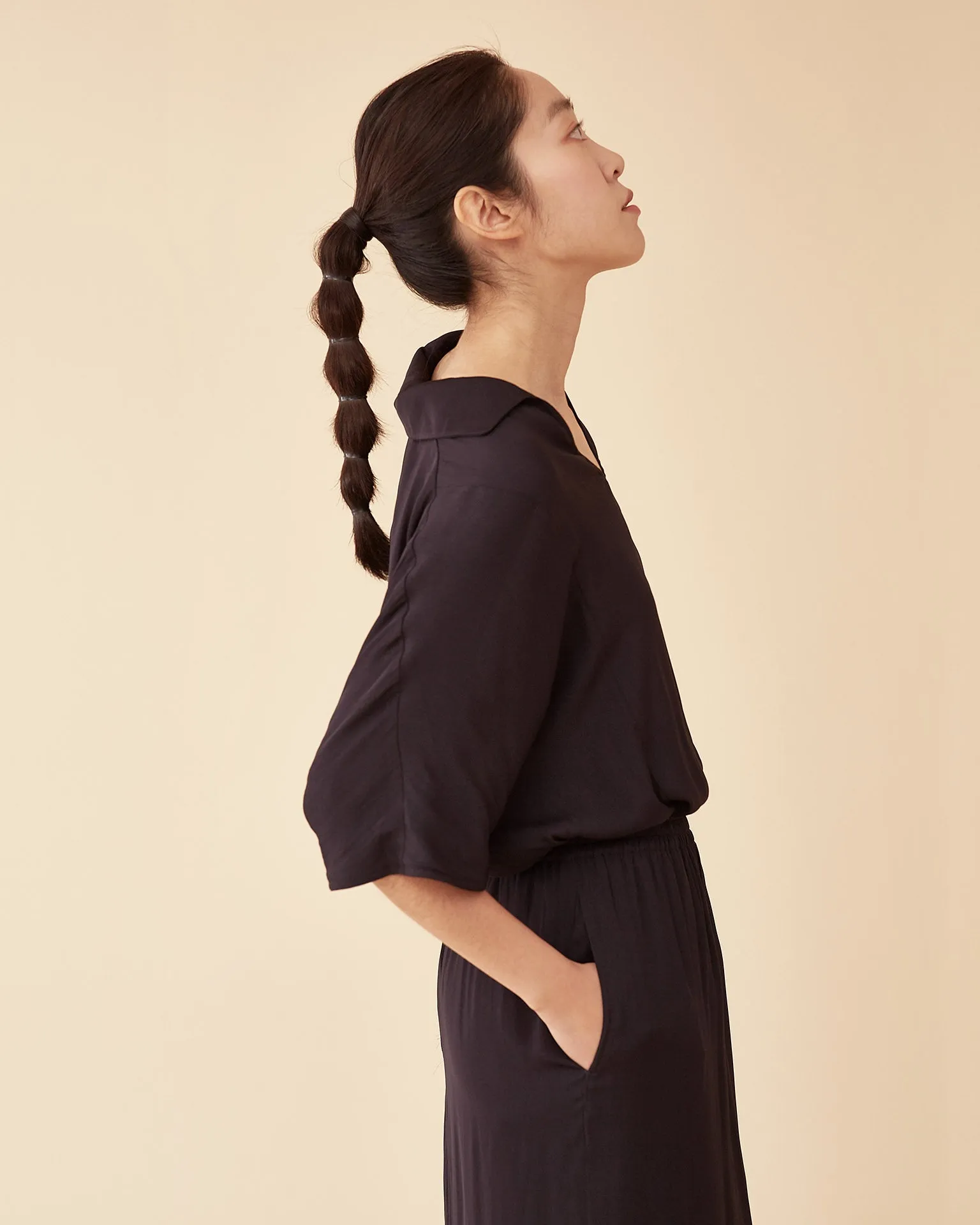 Classic Spread Collar Top / Navy