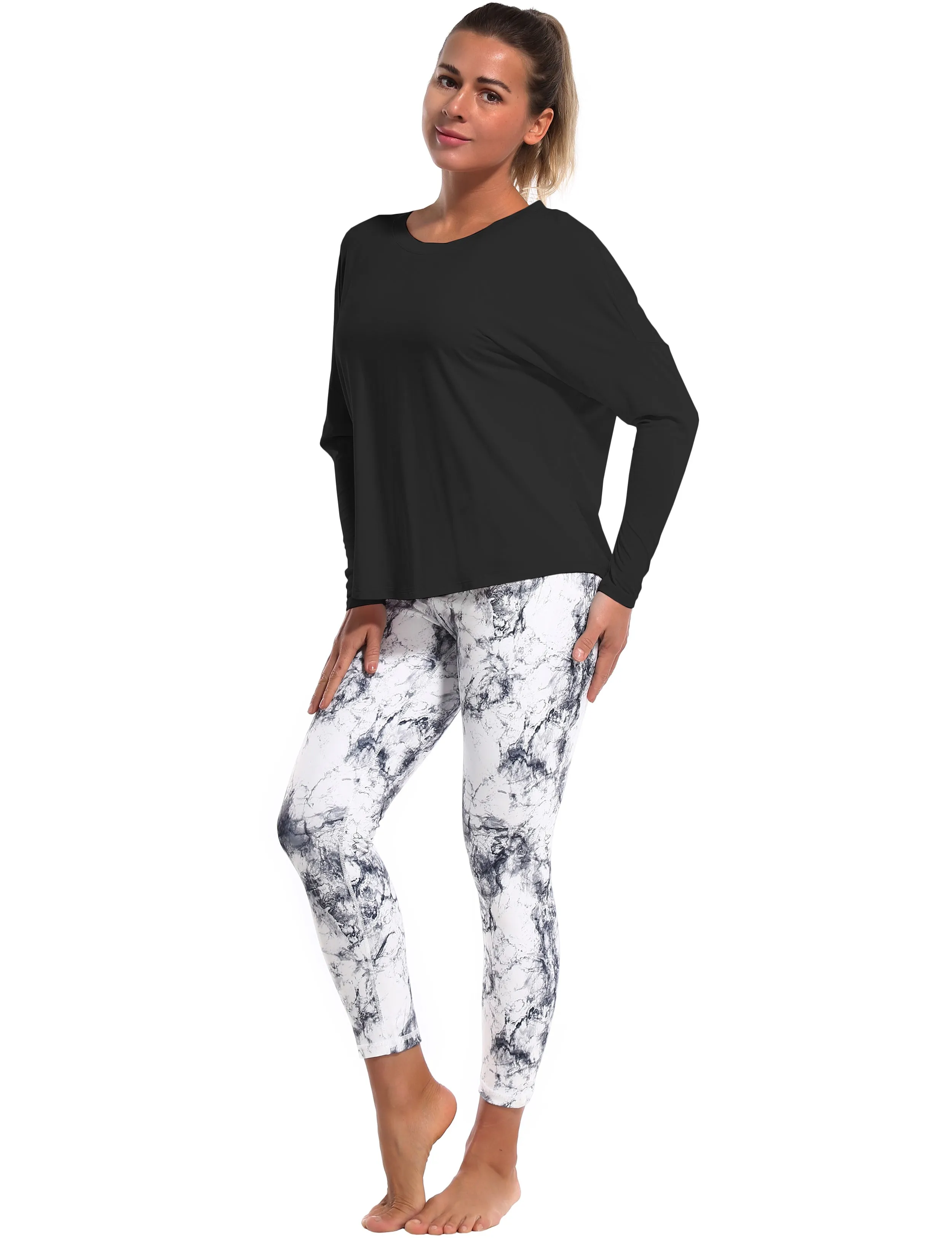 Pilates Batwing Tunic Tops black_Pilates