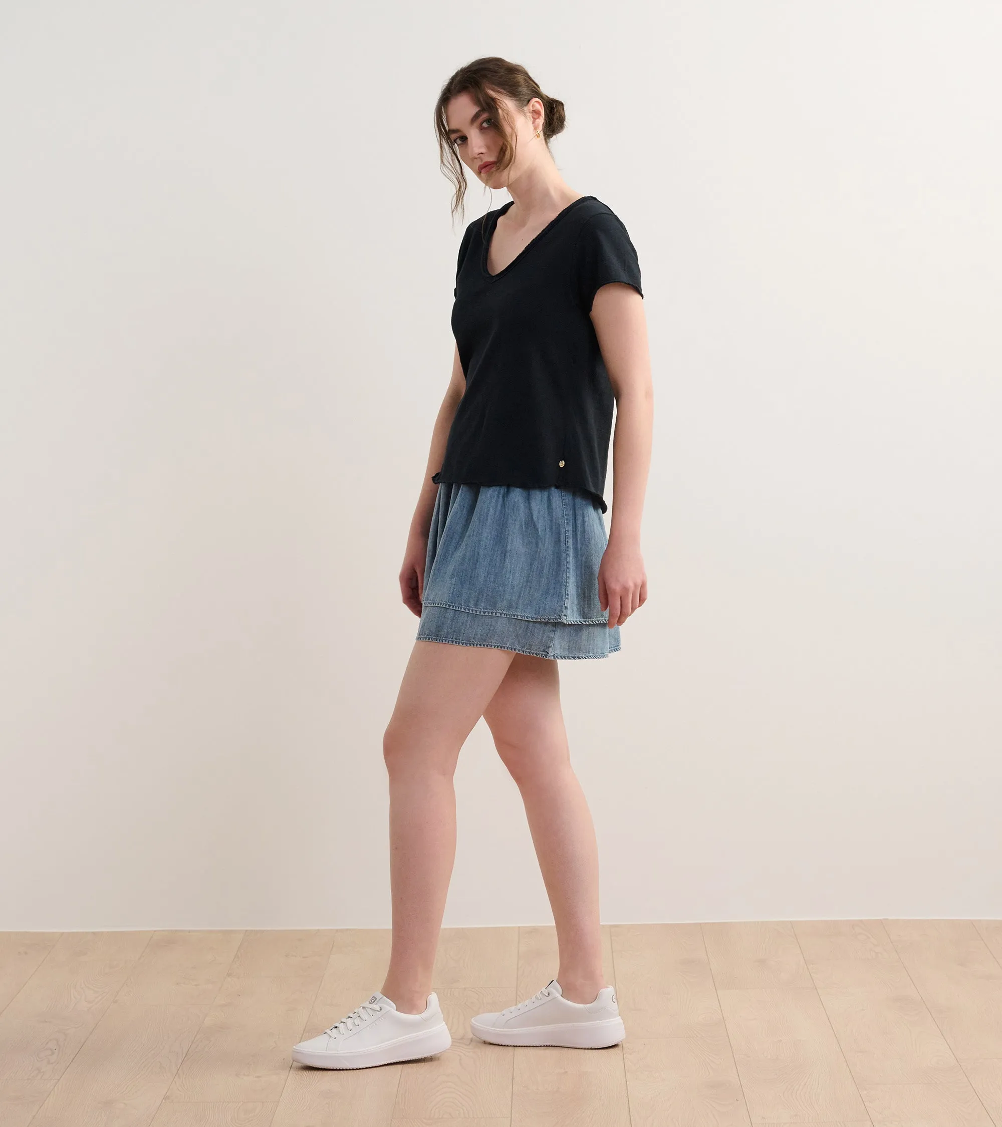 Sadie V-Neck Tee - Black