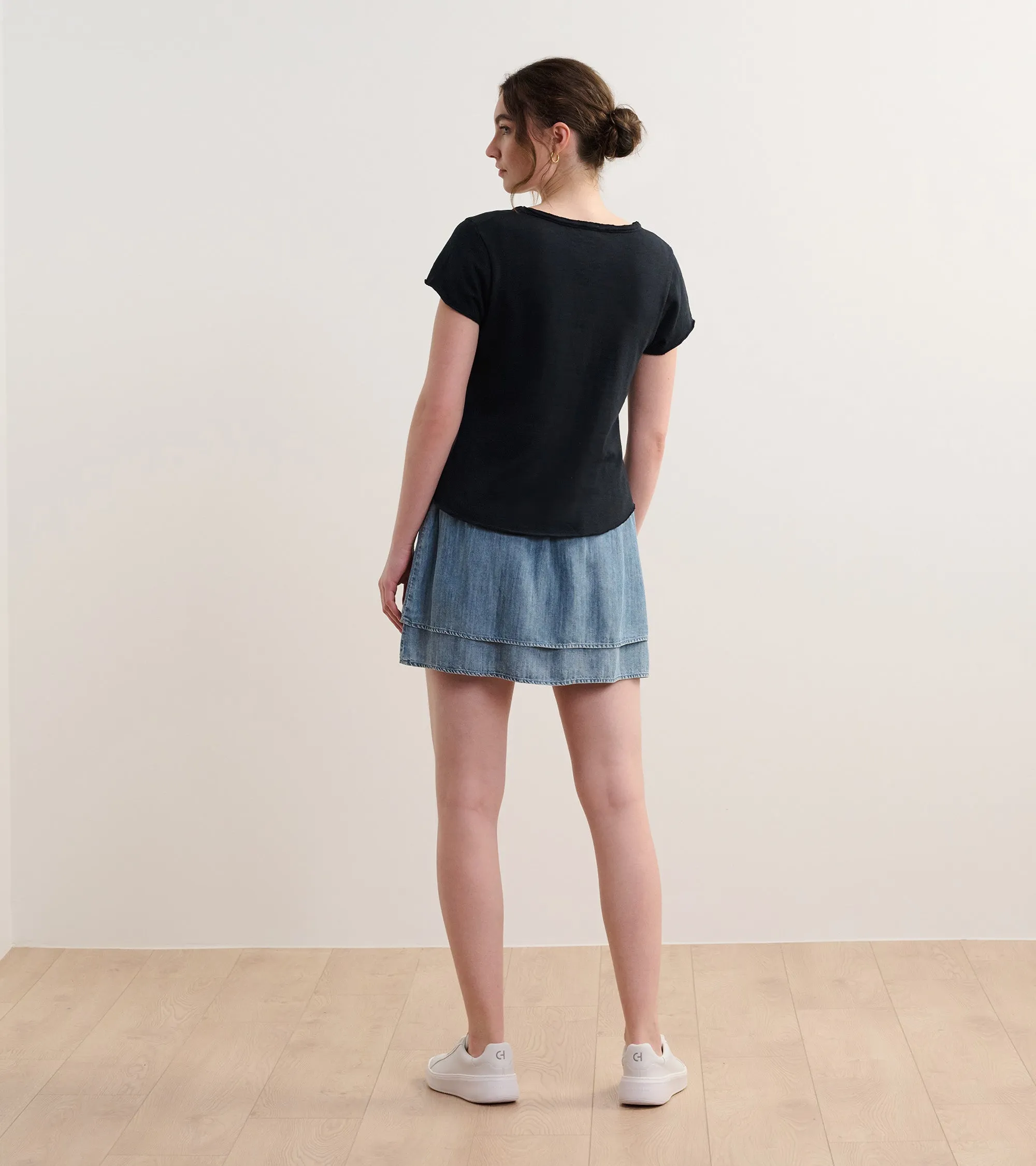 Sadie V-Neck Tee - Black