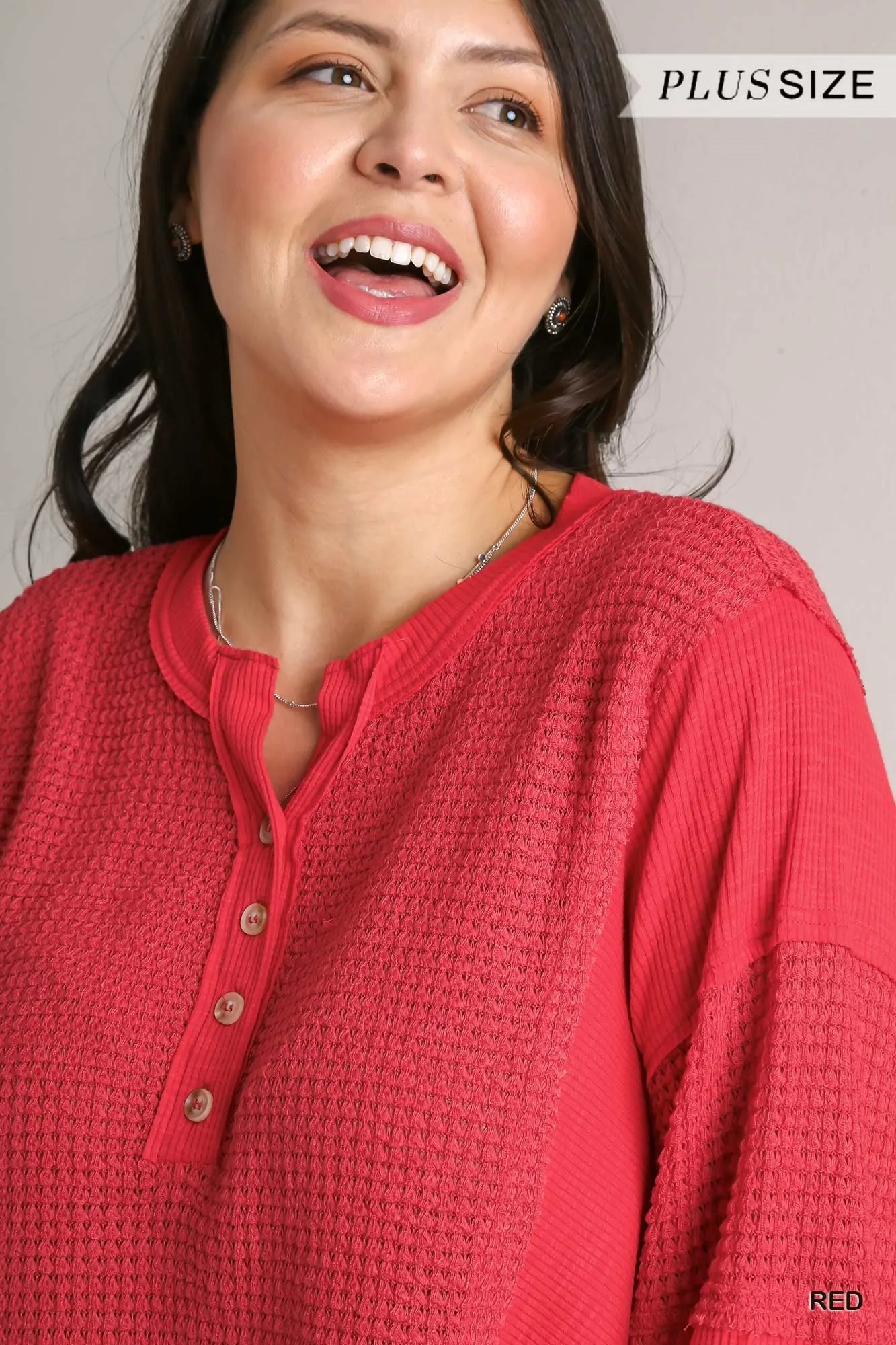 Umgee Red Henley Waffle Knit Tunic With Contrast Details Plus